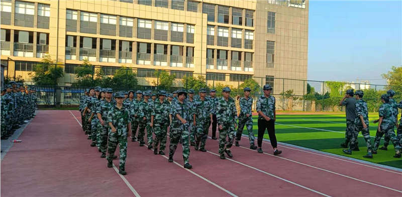 吉安市理工技工學(xué)校2021級(jí)新生國(guó)防素養(yǎng)訓(xùn)練活動(dòng)圓滿結(jié)束